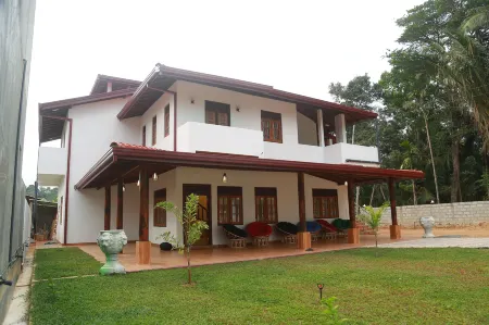 Mama's Palace Hiriketiya Отели в г. Диквелла