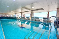 Diamond Water Edge Resort - Pools