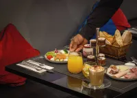 L'Empire Paris - Louvre