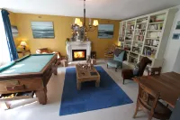 La Haute Flourie - Bed and Breakfast -Chambres d'hôtes Hotels in La Richardais