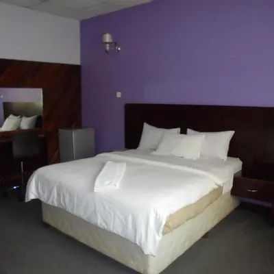 Belden s Nest Lodge Hotels near Northrise SDA Church