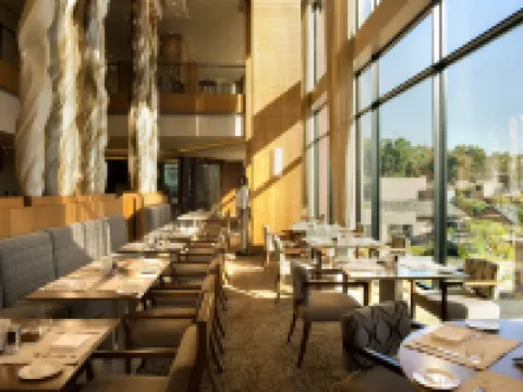 オウバーイ ホテル ゴルフ & スパ ジョージのホテル