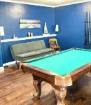 Sanctuary by the Shore, Unique Stay W/ Hot Tub by Lake MI