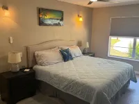 King's Bay Point Retreat - Water View
