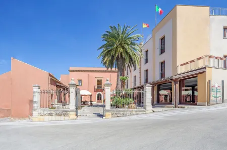 Villa Zina Family Resort Отели в г. Custonaci