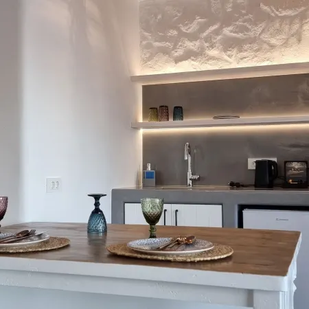 Numa Santorini