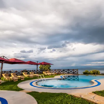 LAKE NAKURU SOPA LODGE