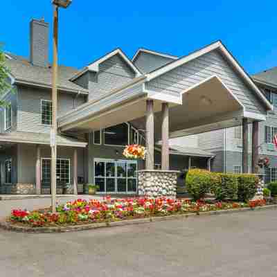 La Quinta Inn & Suites by Wyndham Eugene Hotel Exterior