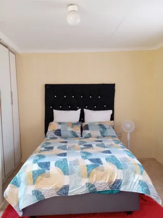 Zone 4 Motel and spa Отели в г. Polokwane Local Municipality