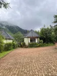 Rafiki Safari Lodge Bwindi Hotels in Kinkiizi