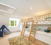 Kirkton Family Farmhouse with Hot Tub, Alford, Aberdeenshire