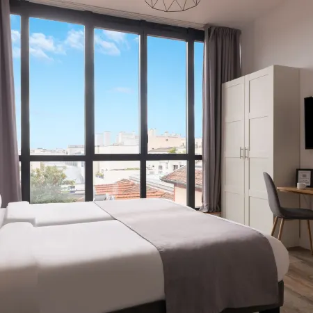Hotel Terre Neuve Отели рядом с достопримечательностью «20-й округ: Менилмонтан»