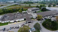 Best Western Brantford Hotel and Conference Centre - 駐車場