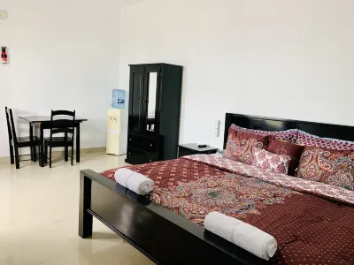 Hotel Coastalbay 2 & Golf Cart Rental