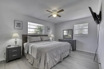 Charming Cabana with Fenced Yard and Adorable Decor - Cozy Getaway Hotels near PEGCO, Inc.