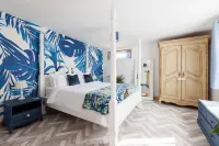 Cosy Cabin Retreat Close to Beaches Hotels near Wey and Arun Canal trips, Onslow Arms, Weysouth