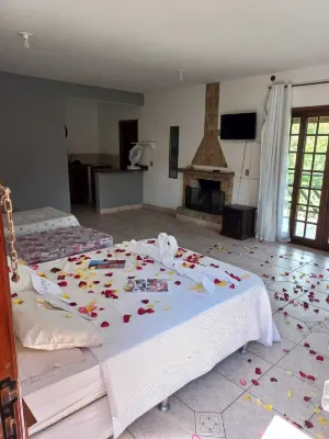 Pousada Vale Das Flores Hotel di 