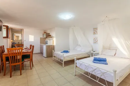 Mani Summer Escape - Spacious Home, Fully equipped