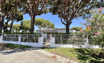 Vilamoura White House Villa with Pool by Homing