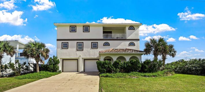 Beach House Mansion- Private Beach Walk Over Hotels in Flagler County