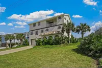 Beach House Mansion- Private Beach Walk Over