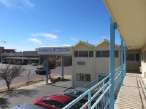 Warrick Plaza Inn Hotels in Plainview