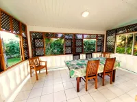 Tahiti - Haumaru Beach Fare