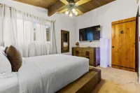 Mountain Majesty with AC BBQ Parking Hotels in Lemon Grove