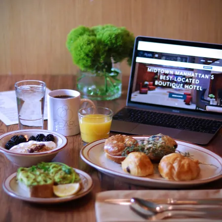The Pearl Hotel Отели рядом с достопримечательностью «Театр Гершвин»