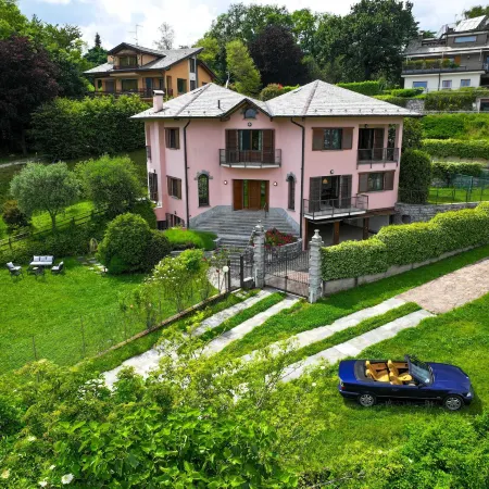 Villa Grel - by Myhomeincomo