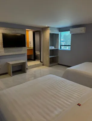 Hangar Inn TJ - Aeropuerto Hotels in 