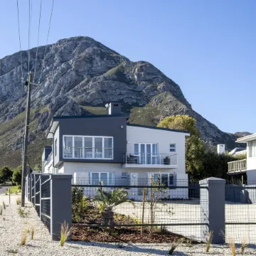 Whale Coast Ocean Villa