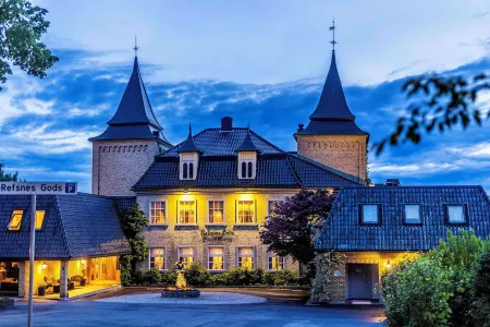 Hotel Refsnes Gods - by Classic Norway Hotels Отели в г. Хурум