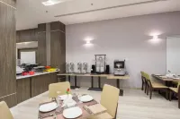 Briseh Hotel Al Khobar - Breakfast