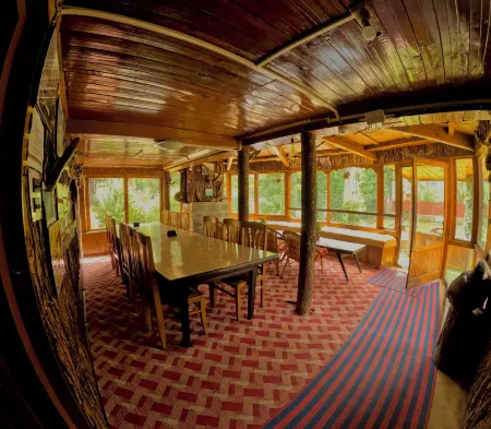 Brown Palace Отели в г. Anantnag