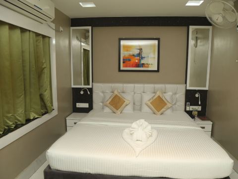 Hotel Geetanjali International