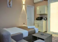 Roadhouse New Cairo Residence