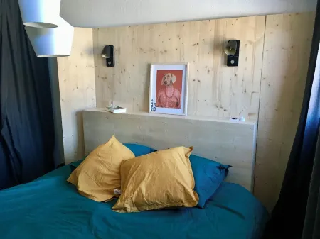 Large T3 60 m3 refurbished, at the foot of the slopes, tourist office and ESF