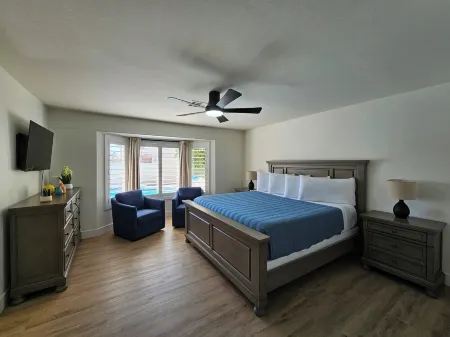 Oasis. Single Story Freshly Remodeled Pool Home! Отели рядом с достопримечательностью «Парк Флойд Лам»