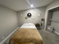 Beautiful Serenity on 1.26 acres 20 min from Downtown