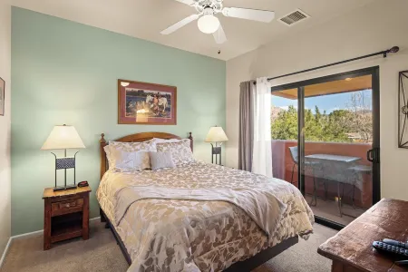 Bell Rock Vista - Hot Tub, Spacious Townhouse with Great Location and Views