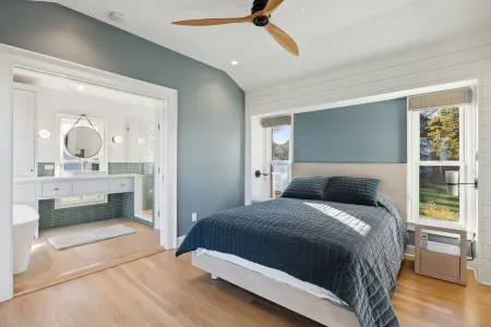 Charming Waterfront Cottage Retreat near St. Michaels