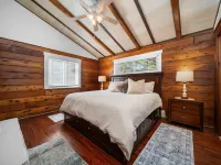 Secluded River Retreat-Fall Color Tours, Park and Ride to Trails, Family Getaway