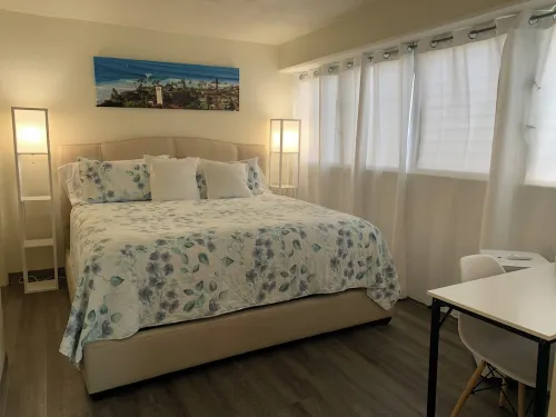 Spacious  2-bedroom apartment sleeps 7 with parking