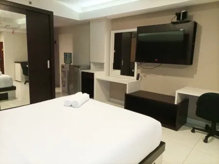 Luxurious Studio at Mataram City Apartment