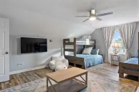 PCB Paradise Sands Oasis - Private Pool, Game Room, Hot Tub!
