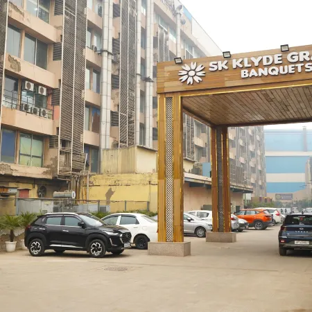 SK Klyde Grand Hotel