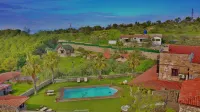 The Mira House - Pools