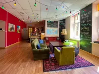 Cinnamon Sally Backpackers Hostel - 2 Sao