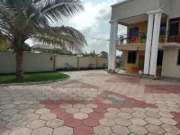 Coded Guest House - parking